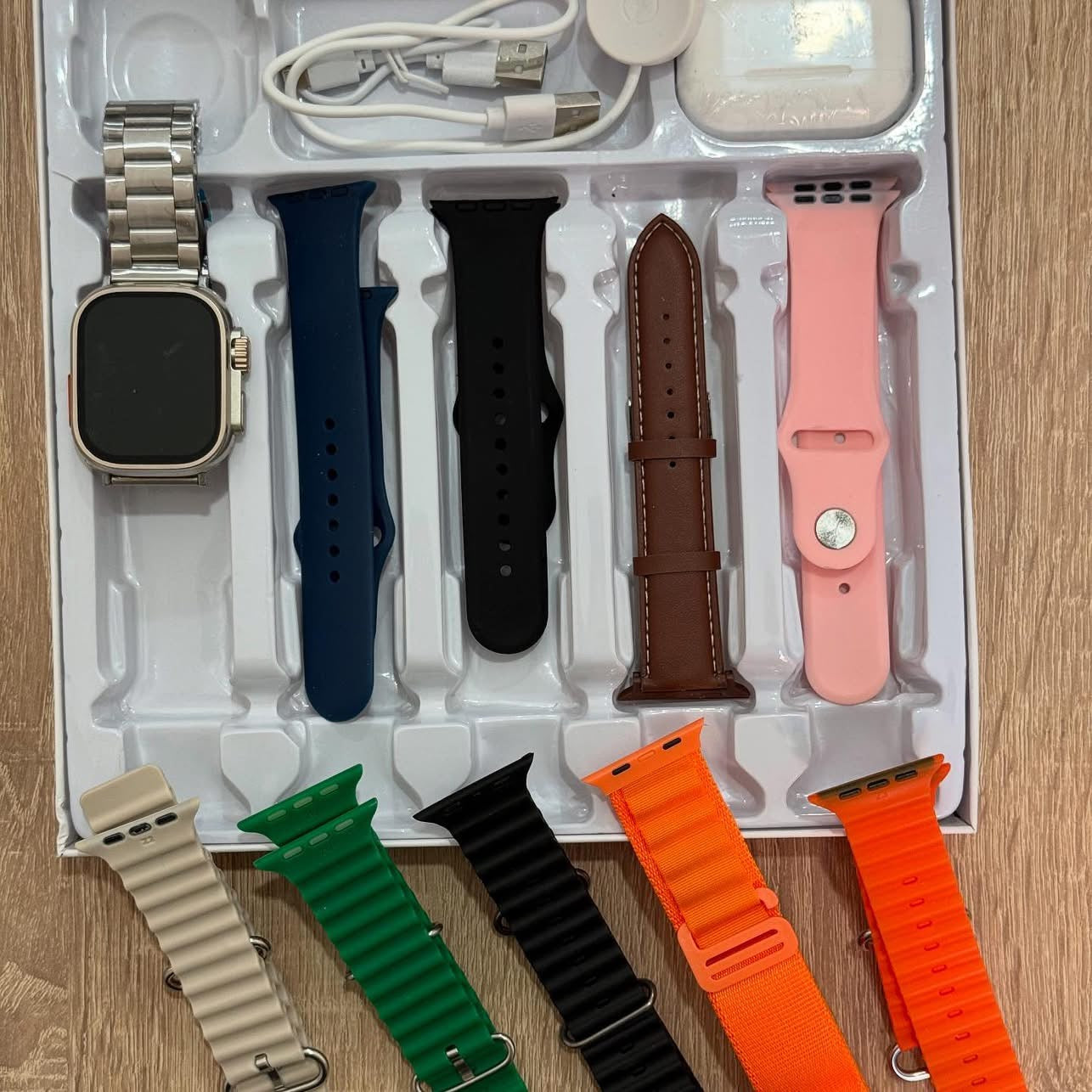 H40 ULTRA 2 (ECOUTEUR,ET 10 BRACELET INTERCHANGE )