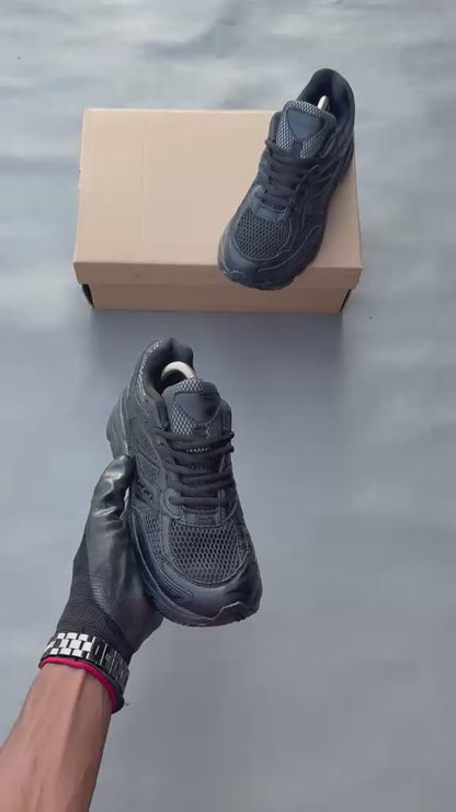 Saucony