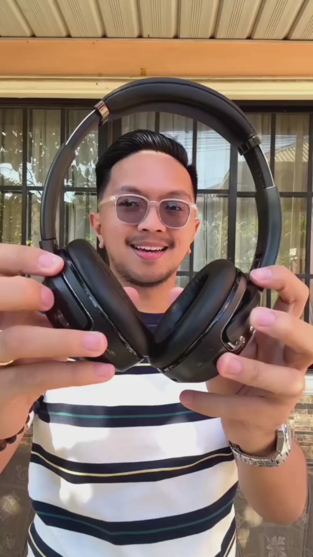 JBL TOUR ONE M2