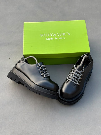 BOTTEGA VENETA Lug Lace-Up Derby