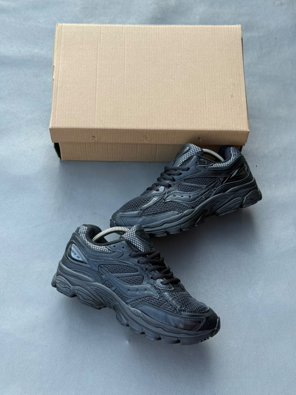 Saucony