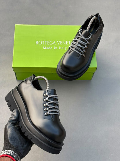 BOTTEGA VENETA Lug Lace-Up Derby