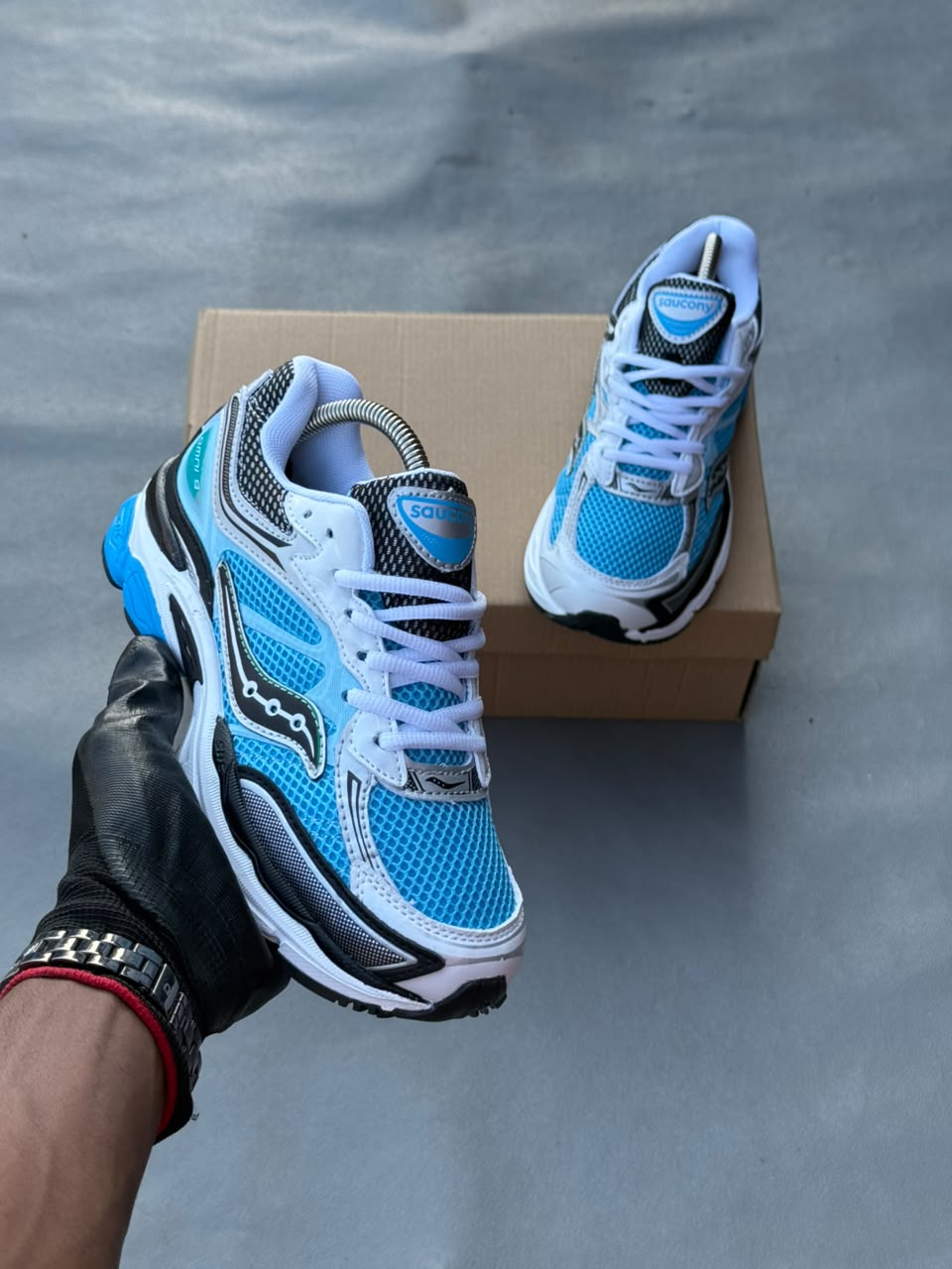 Saucony